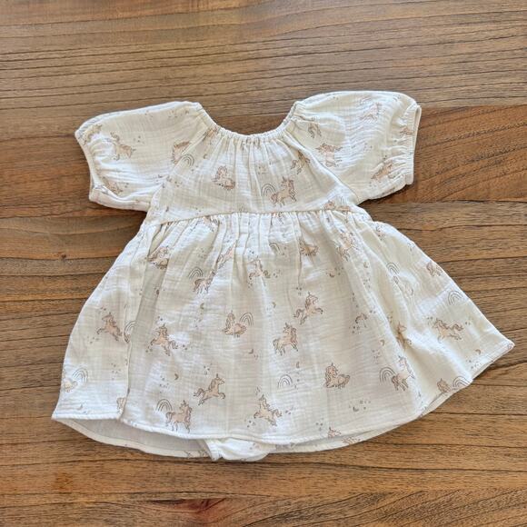 Quincy Mae Other - Quincy Mae Bella Dress & Bloomers Unicorns - Size 3-6 months